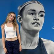 Teenage Olympic star Phoebe Gill have the mural the thumbs up.