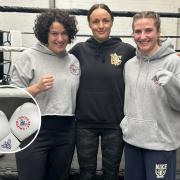 Former WBC International Featherweight Champion, Raven Chapman came to visit Queen Bee Boxing club on Saturday (November 16).